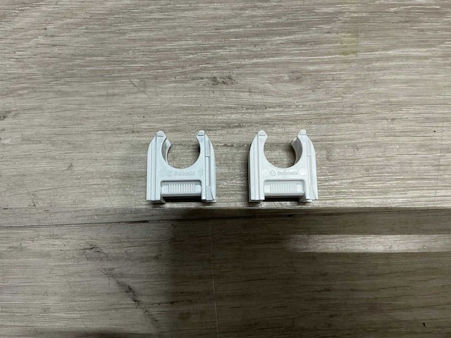 Partij schnabel 16mm kabelbuisklem - afbeelding 2 van  5