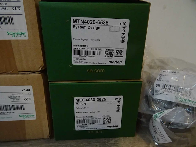 Partij schneider electric installatiemateriaal, ca 40 items - afbeelding 6 van  7