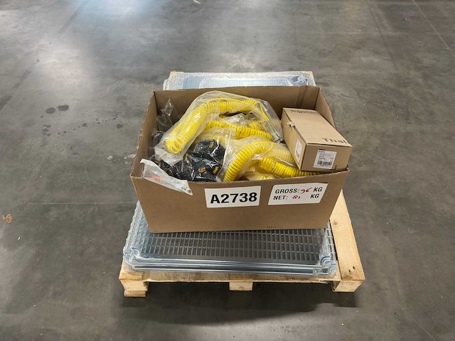 Partij schneider onderdelen - afbeelding 1 van  7