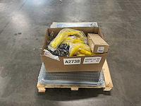 Partij schneider onderdelen - afbeelding 1 van  7