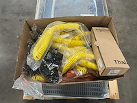 Partij schneider onderdelen - afbeelding 2 van  7