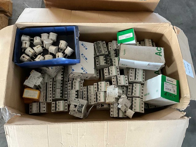 Partij schneider schakelmateriaal - afbeelding 4 van  12