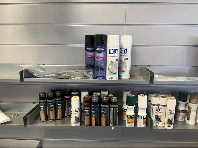 Partij schoenbehandelingproducten & steun-, en inlegzolen - afbeelding 1 van  2