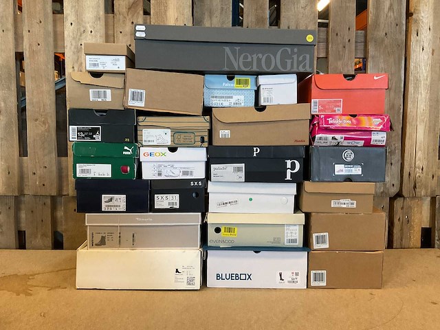 Partij schoenen (25x) - afbeelding 1 van  7
