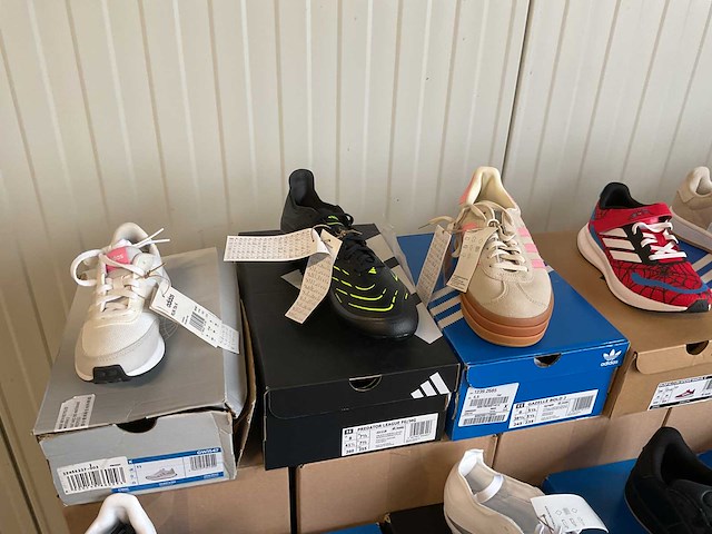 Partij schoenen (26x) - afbeelding 10 van  14
