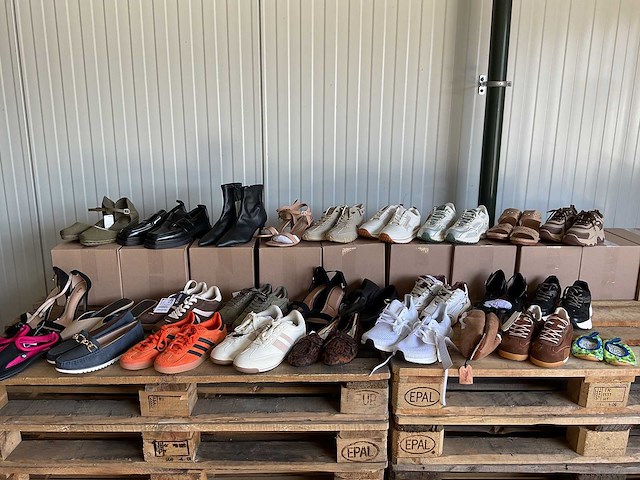 Partij schoenen (27x) - afbeelding 1 van  14