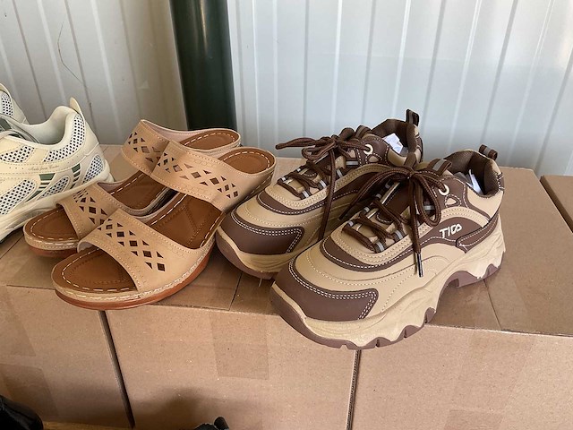 Partij schoenen (27x) - afbeelding 13 van  14