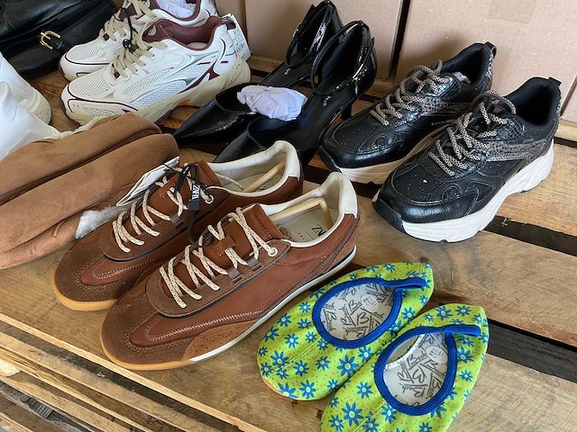 Partij schoenen (27x) - afbeelding 14 van  14