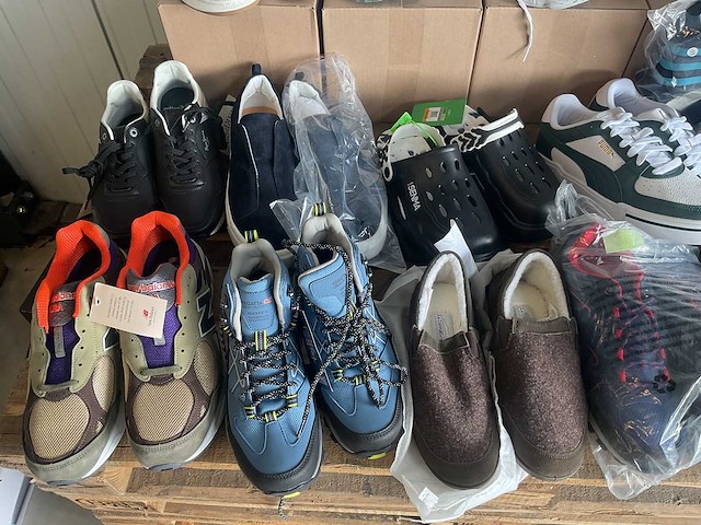 Partij schoenen (47x) - afbeelding 1 van  15