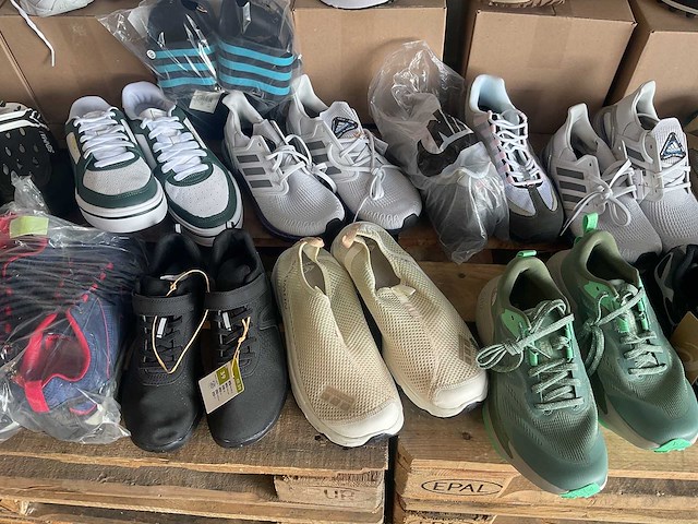 Partij schoenen (47x) - afbeelding 2 van  15