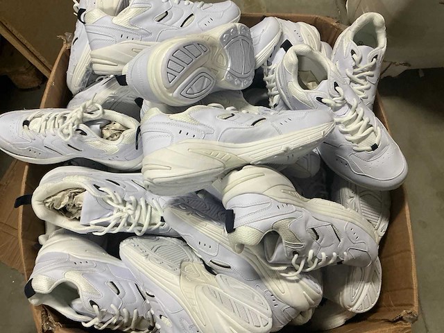 Partij schoenen diverse maten - afbeelding 2 van  5