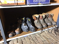 Partij schoenen in 4 vakken - afbeelding 4 van  5