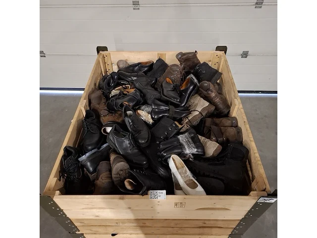 Partij schoenen in diverse soorten en maten, meindl / lowa / haix - afbeelding 2 van  4