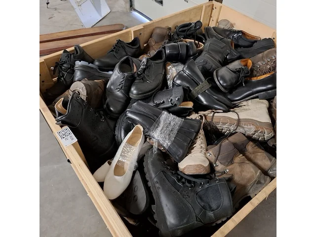 Partij schoenen in diverse soorten en maten, meindl / lowa / haix - afbeelding 3 van  4