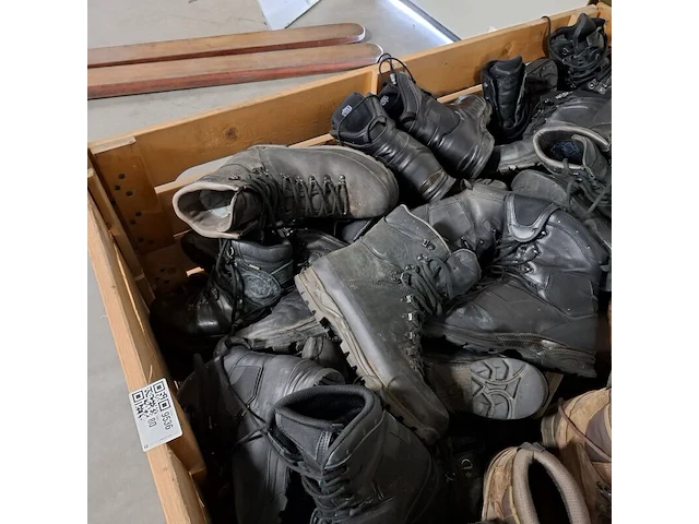 Partij schoenen in diverse soorten en maten, meindl / lowa / haix - afbeelding 4 van  5