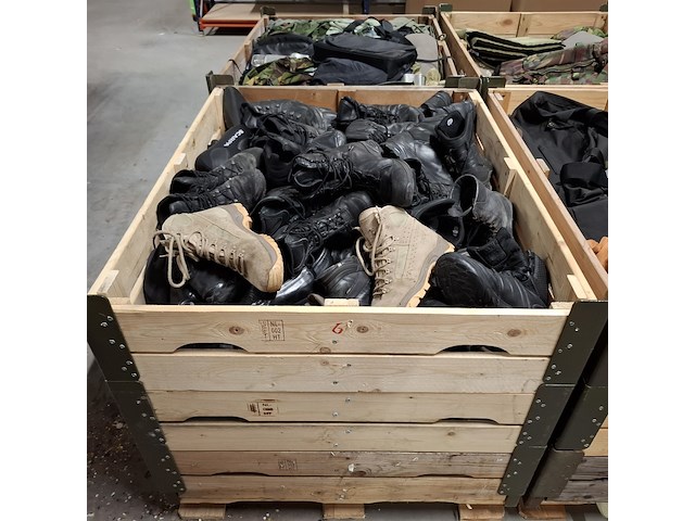 Partij schoenen, o.a. meindl, haix, loa - afbeelding 1 van  7