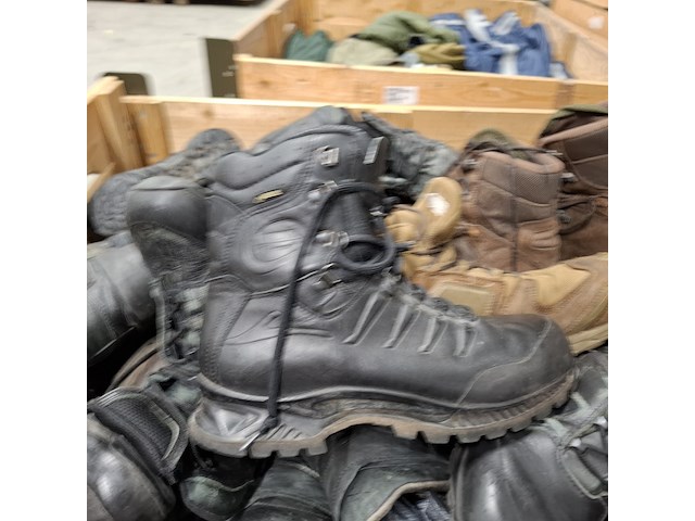 Partij schoenen , o.a. meindl, haix, loa - afbeelding 3 van  7
