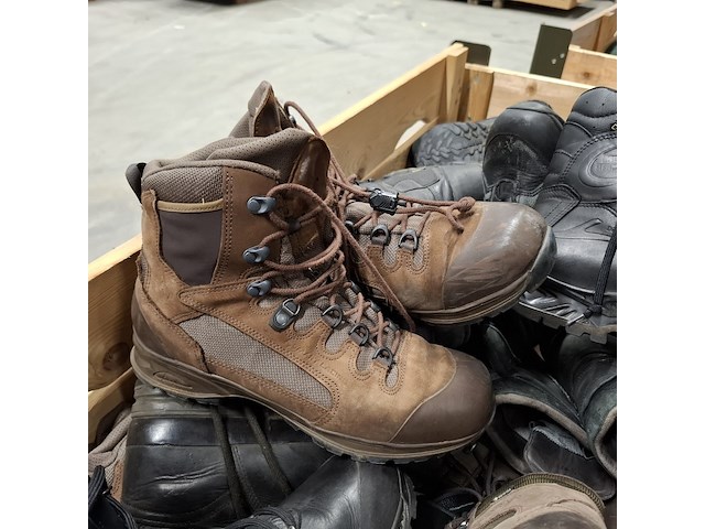 Partij schoenen , o.a. meindl, haix, loa - afbeelding 4 van  7