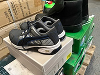 Partij schoenen - afbeelding 8 van  12