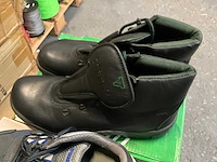 Partij schoenen - afbeelding 10 van  12