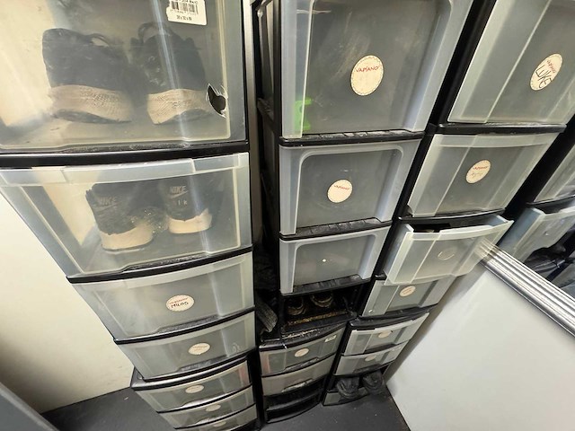 Partij schoenen - afbeelding 5 van  5