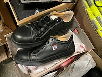 Partij schoenen - afbeelding 3 van  8