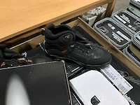 Partij schoenen - afbeelding 5 van  8