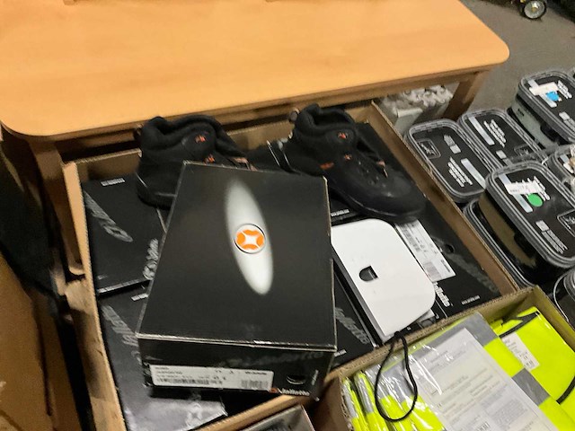 Partij schoenen - afbeelding 8 van  8