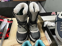 Partij schoenen - afbeelding 5 van  8