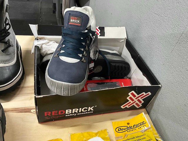 Partij schoenen - afbeelding 6 van  8