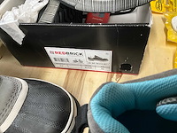 Partij schoenen - afbeelding 7 van  8