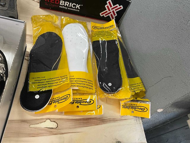Partij schoenen - afbeelding 8 van  8