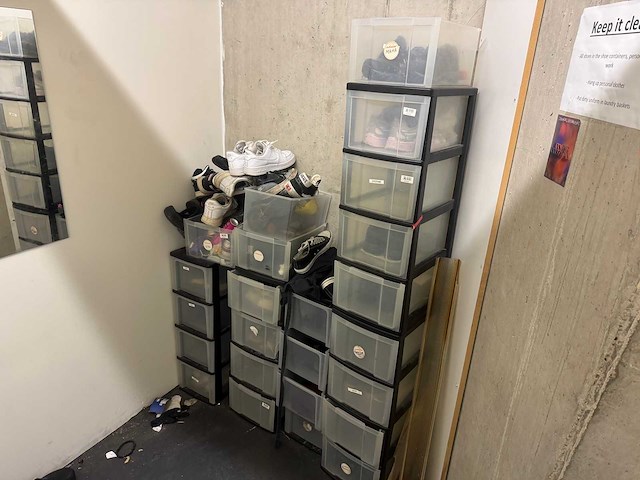 Partij schoenen - afbeelding 1 van  5