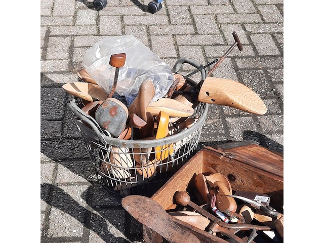 Partij schoenmaker gereedschap - afbeelding 2 van  7