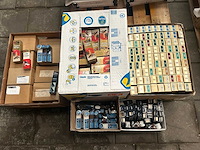 Partij schoenpoets, schoencrème, schoensmeer - afbeelding 2 van  9