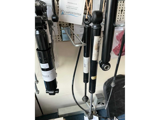 Partij schokbrekers, gasveren en oploopremdempers (30x) - afbeelding 2 van  14