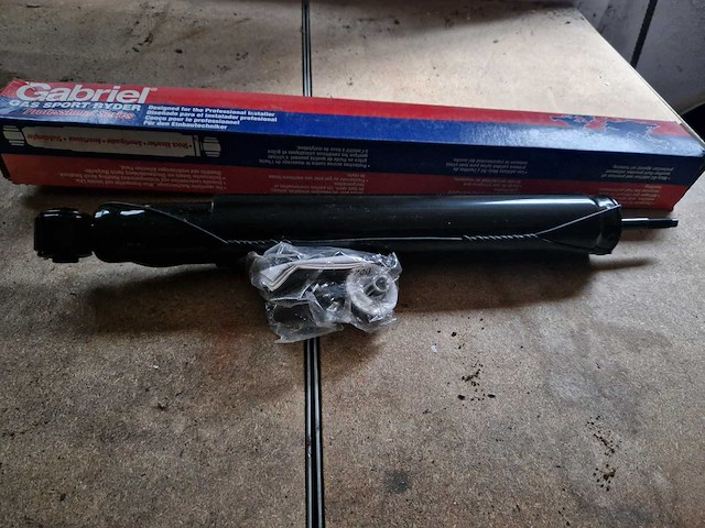 Partij schokbrekers voor usa voertuigen - afbeelding 3 van  29