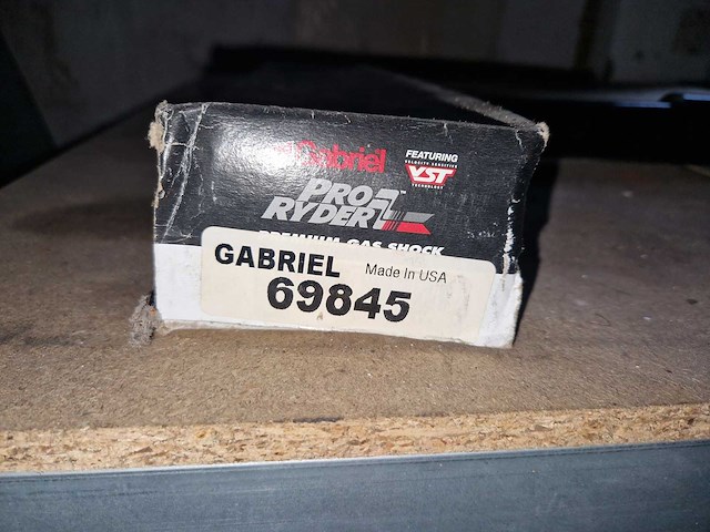 Partij schokbrekers voor usa voertuigen - afbeelding 18 van  20