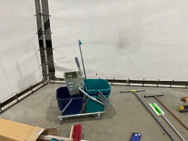 Partij schoonmaak artikelen - afbeelding 3 van  6