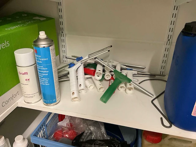 Partij schoonmaak artikelen - afbeelding 6 van  27