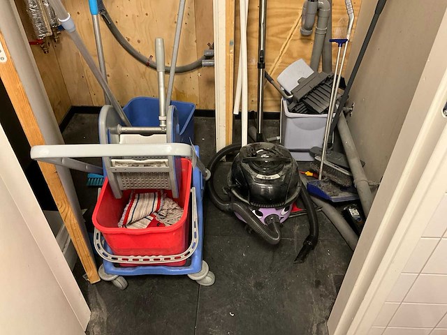 Partij schoonmaak atributen - afbeelding 1 van  2