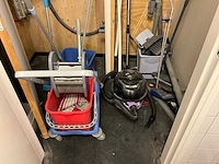 Partij schoonmaak atributen - afbeelding 1 van  2