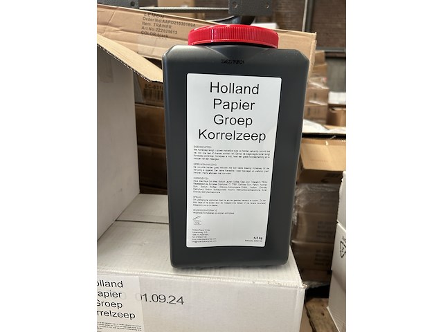 Partij schoonmaakartikelen w.o. korrelzeep en hand cleaner - afbeelding 2 van  7