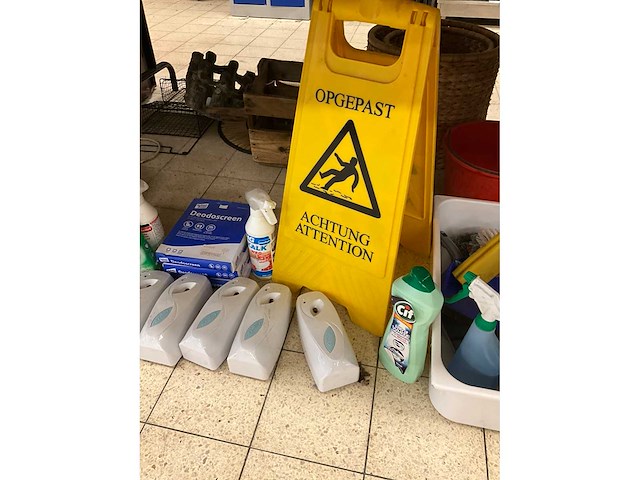Partij schoonmaakartikelen - afbeelding 4 van  6