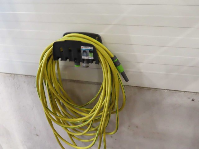 Partij schoonmaakgerei en middelen - afbeelding 2 van  6