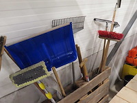 Partij schoonmaakgerei en middelen - afbeelding 3 van  6