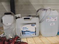 Partij schoonmaakgerei en middelen - afbeelding 4 van  6