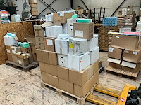 Partij schoonmaakmiddel - afbeelding 1 van  18