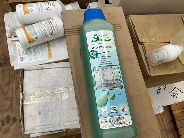 Partij schoonmaakmiddel - afbeelding 12 van  18