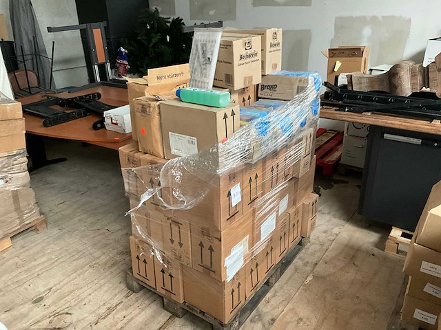 Partij schoonmaakmiddel - afbeelding 1 van  15